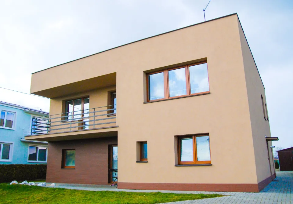 Patrový dům v Kravařích, Kravaře